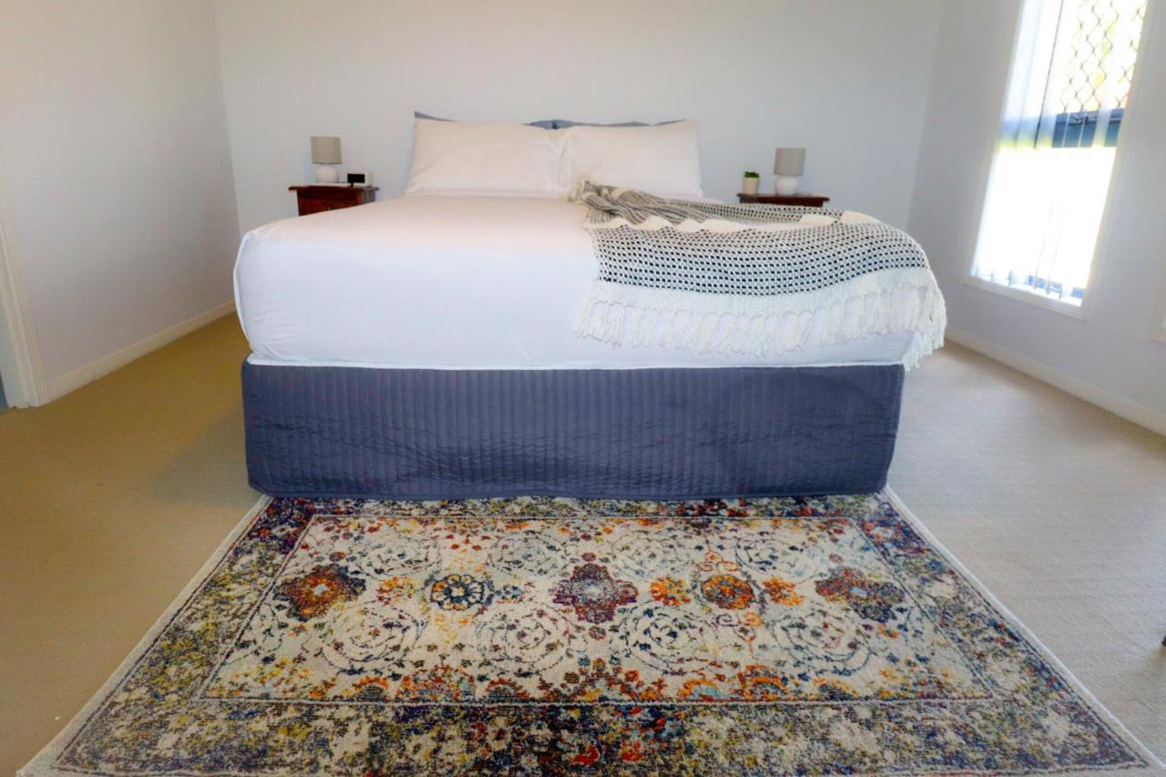 Blk Stays Guest House Deluxe Units Morayfield المظهر الخارجي الصورة