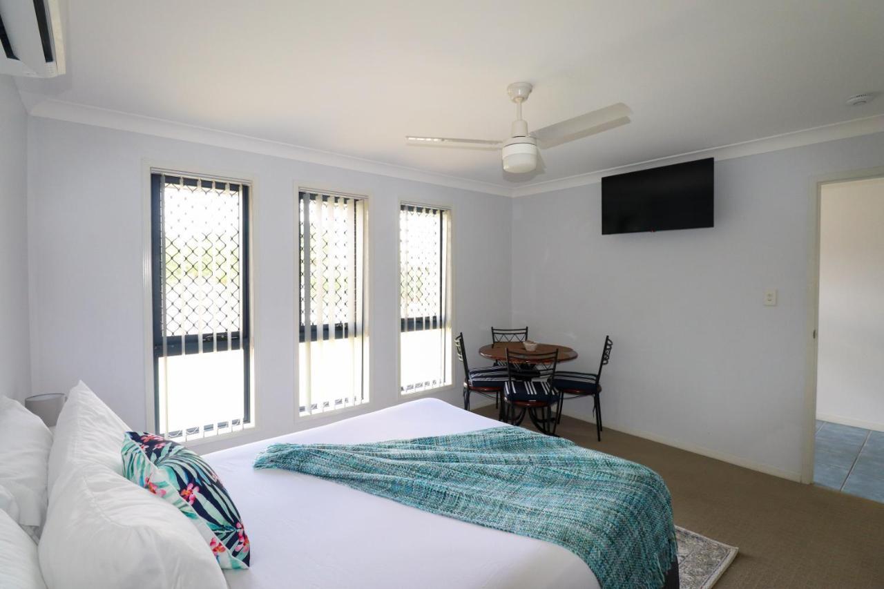 Blk Stays Guest House Deluxe Units Morayfield المظهر الخارجي الصورة